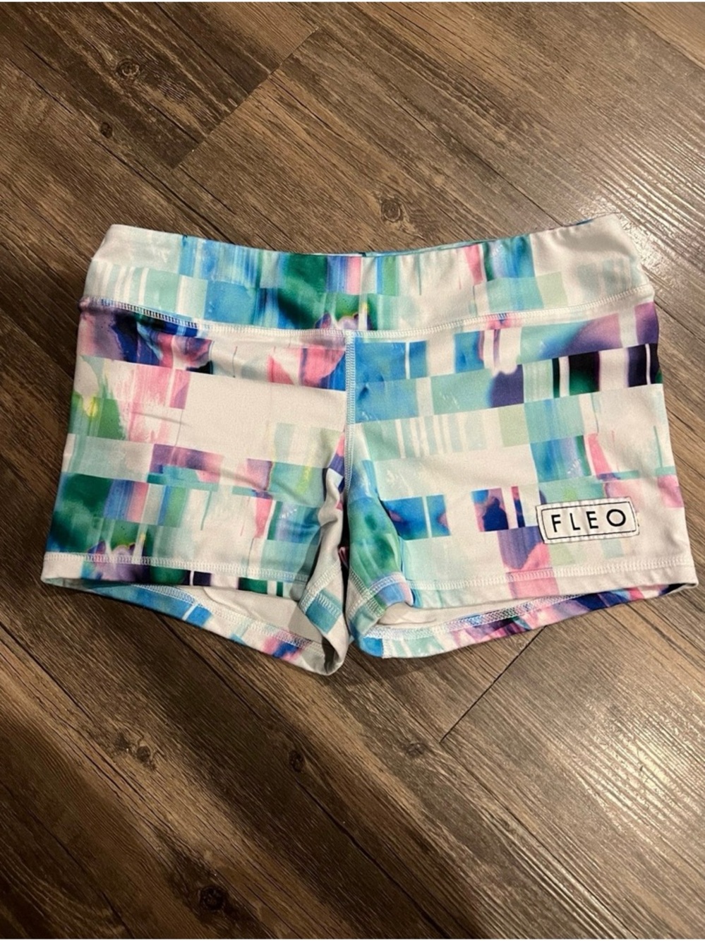 Fleo shorts 3.25 Cloud Shine Medium